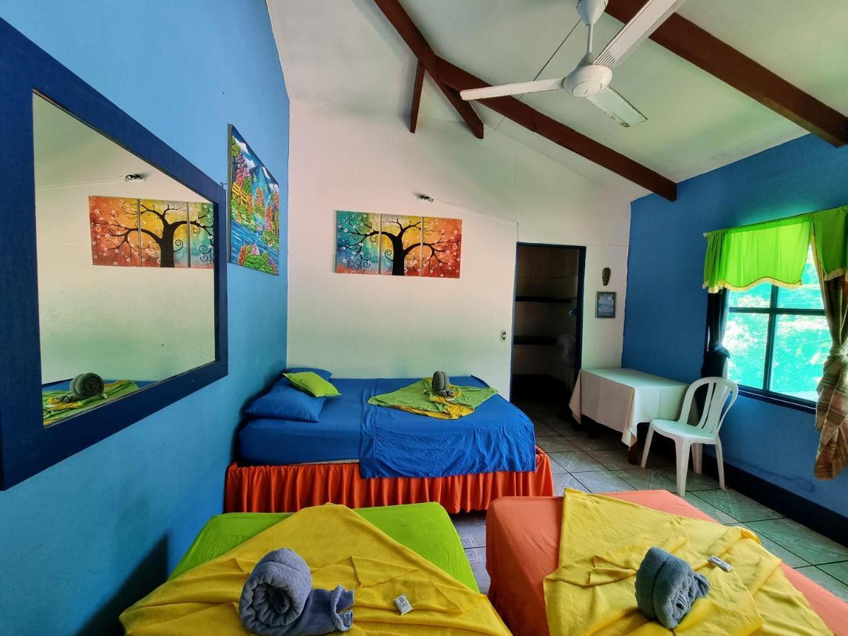 Cabinas Tortuguero Natural Hostel Екстериор снимка