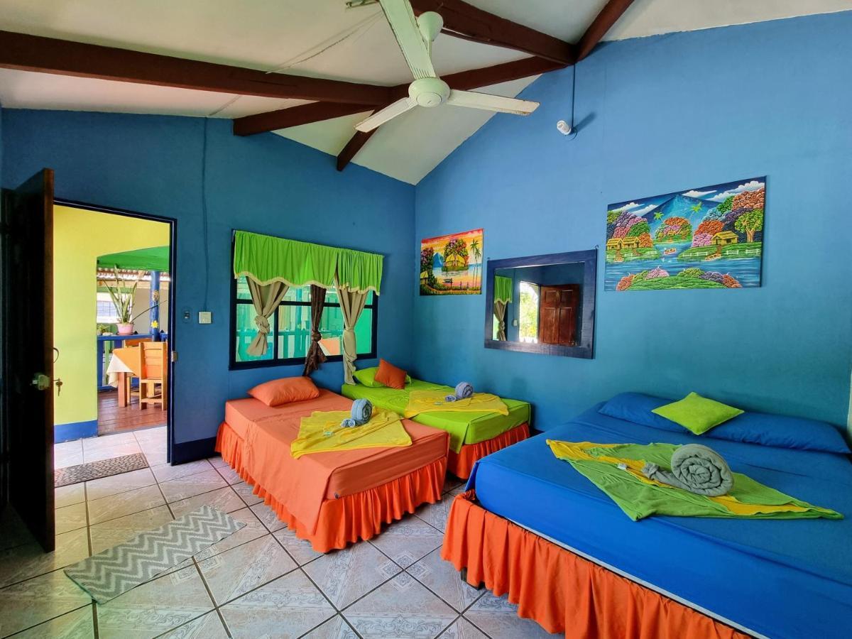 Cabinas Tortuguero Natural Hostel Екстериор снимка