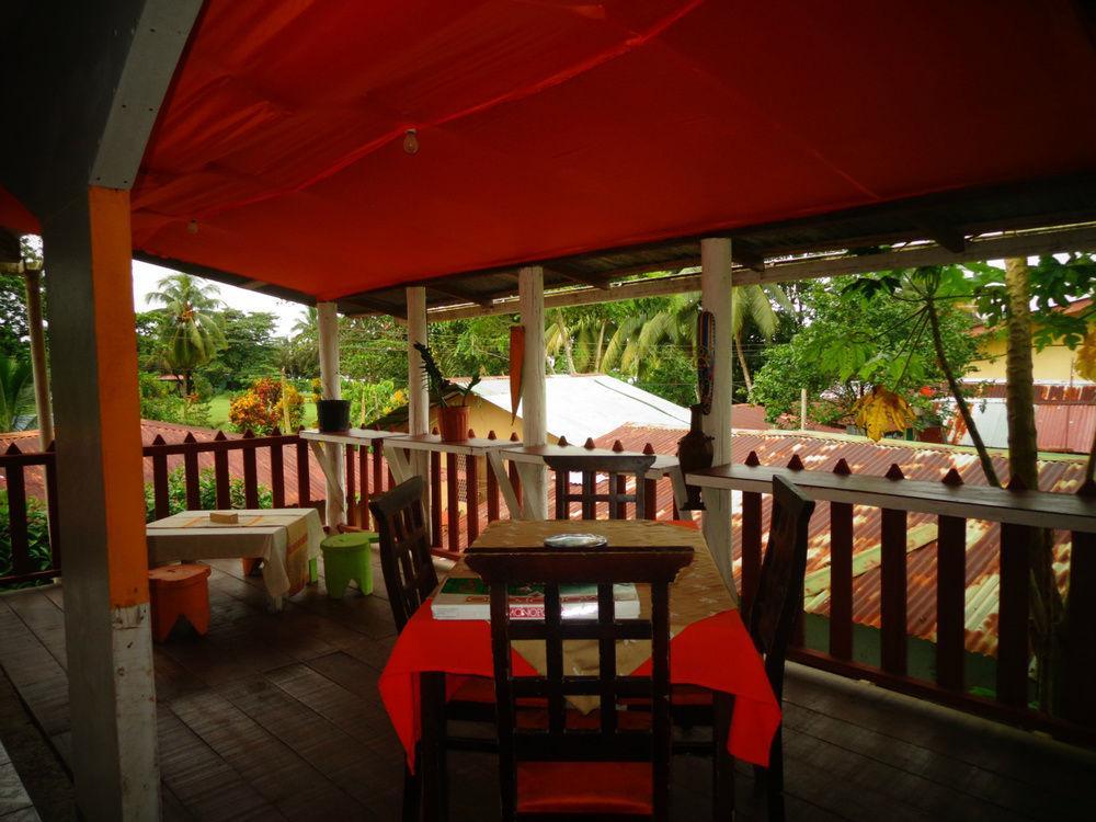 Cabinas Tortuguero Natural Hostel Екстериор снимка