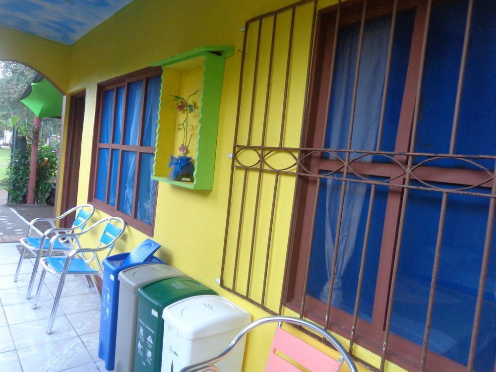 Cabinas Tortuguero Natural Hostel Екстериор снимка