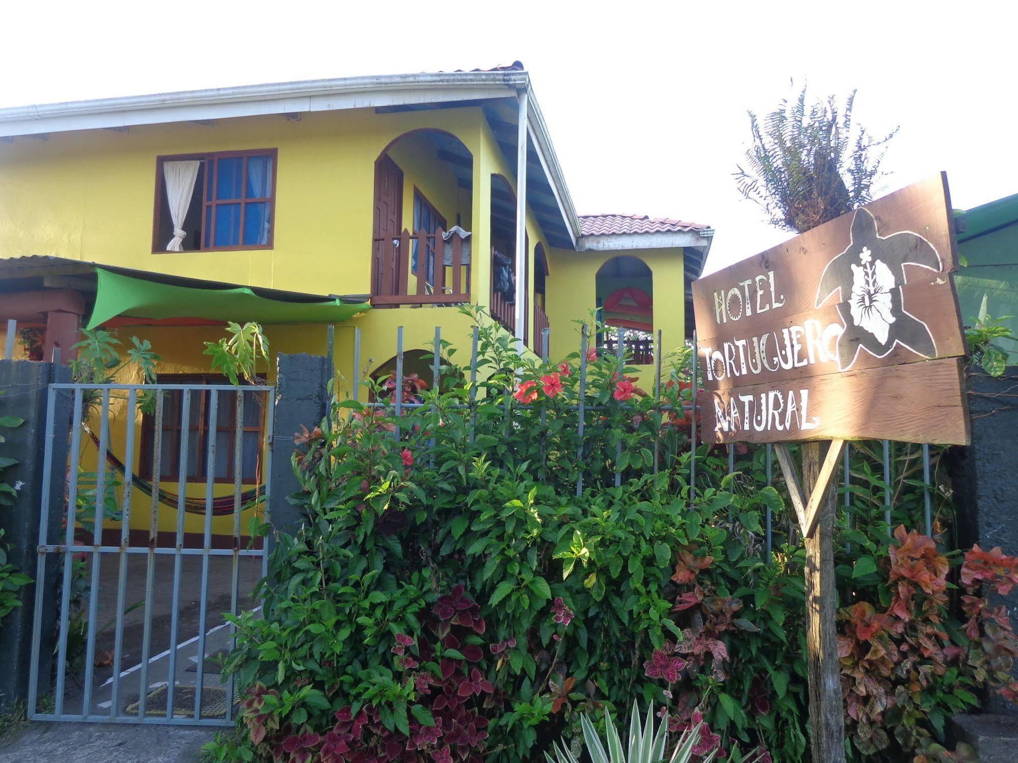 Cabinas Tortuguero Natural Hostel Екстериор снимка