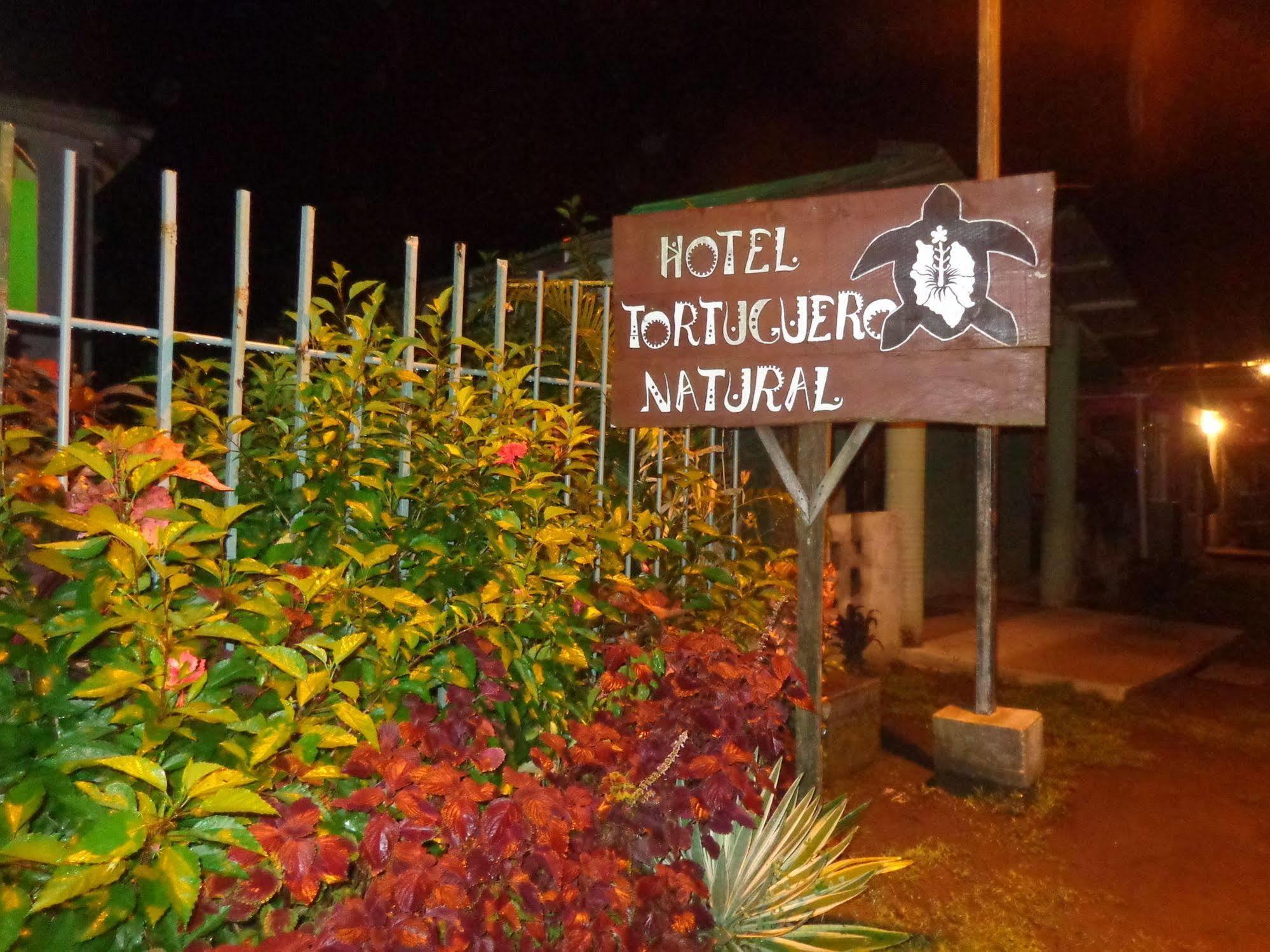 Cabinas Tortuguero Natural Hostel Екстериор снимка