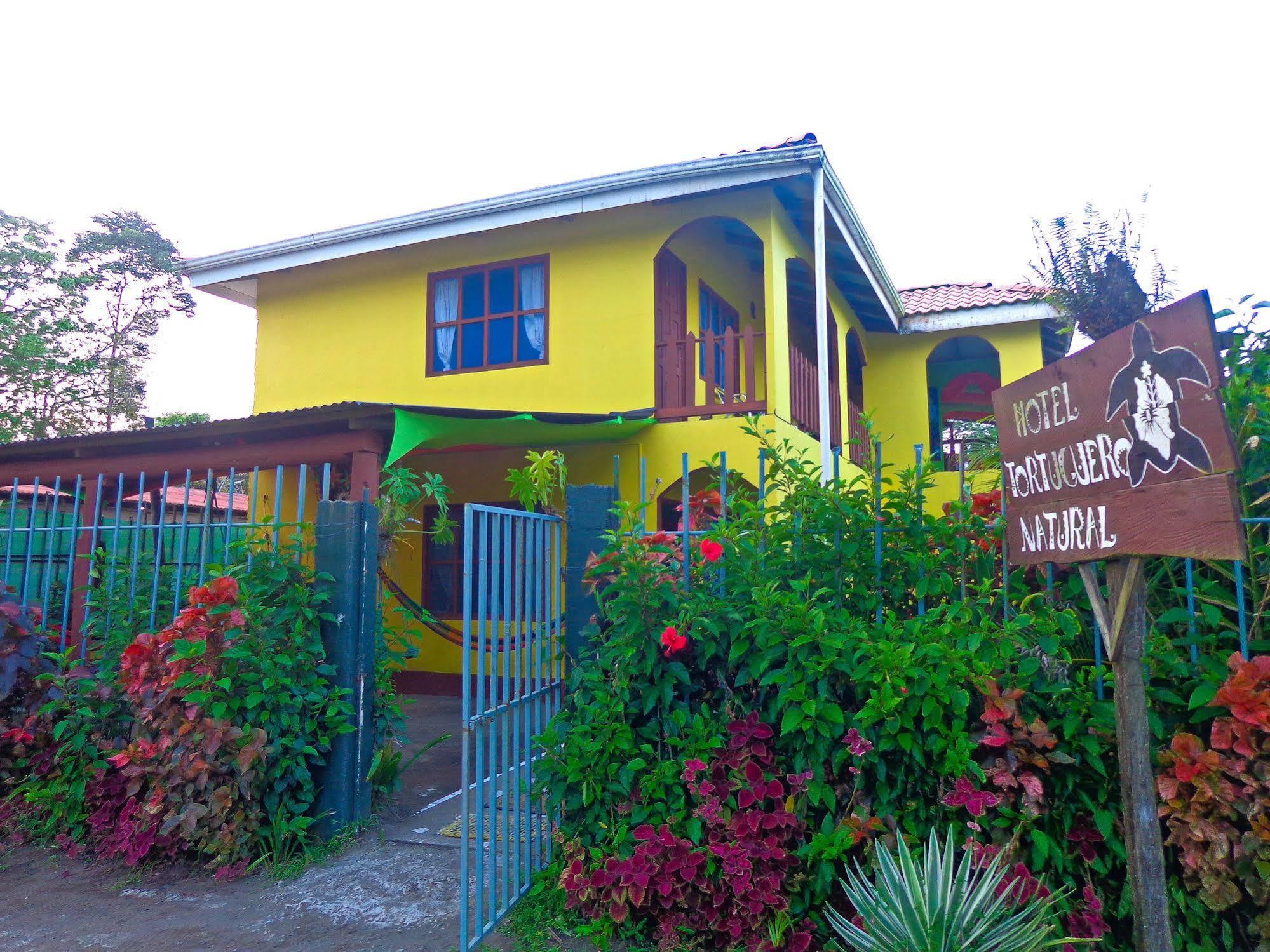 Cabinas Tortuguero Natural Hostel Екстериор снимка